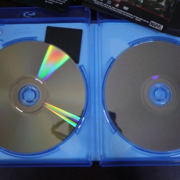 The Avengers: (2012) Joss Whedon Action/Adventure Blu-ray/DVD - Marvel Studios - Picture 2 of 5